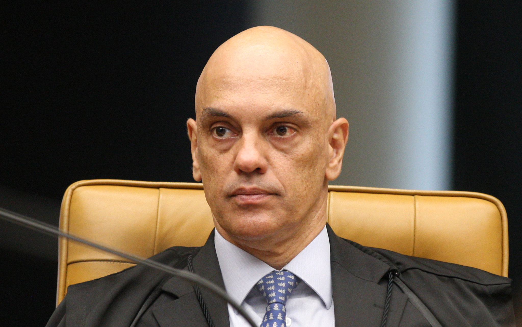 TJ de Goiás em 48 horas para explicar ao STF pagamentos acima do teto a magistrados