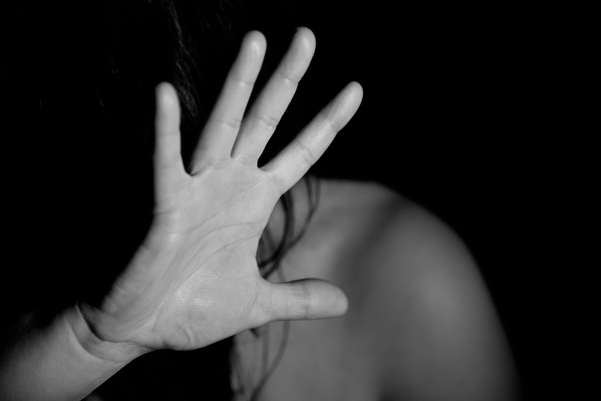Em 2020, 78% das mulheres disseram ter "muito medo de ser vítimas de um estupro", percentual que passou para 80%, em 2022 - Reprodução