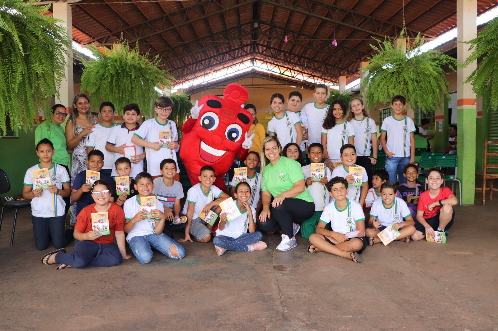 Projeto Doador do Futuro visita escola em Senador Canedo