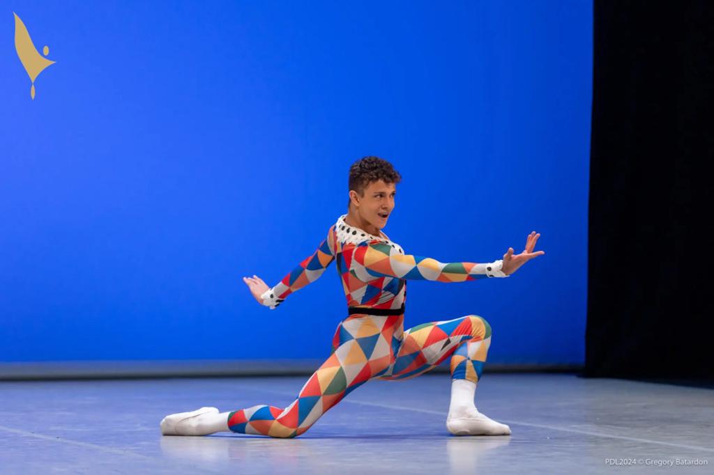 Bailarino do Basileu França conquista 1º lugar no “Oscar” do balé mundial