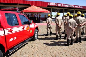 Canoa vira durante ventania e deixa dois desaparecidos no Rio Paranaíba, em Goiás