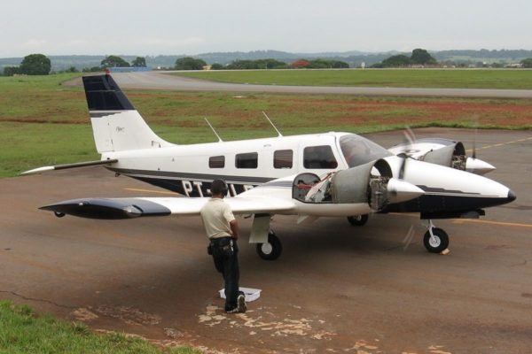 Equipes buscam avião que desapareceu na Serra do Japi, em São Paulo