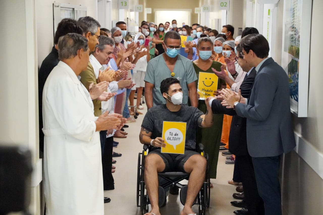 Patrick Brunner, primeiro paciente a receber transplante de medula no HGG. Foto: Iron Braz