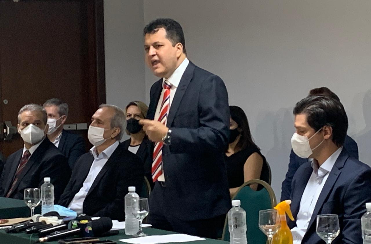 Agenor Mariano não vê “constrangimento” em Anselmo Pereira permanecer na liderança de Rogério Cruz na Câmara