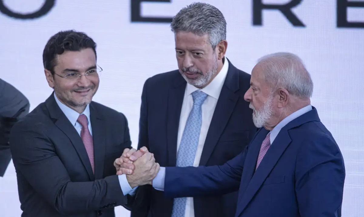 Ministro do União Brasil “frustra” Caiado e sugere aliança com Lula, em 2026