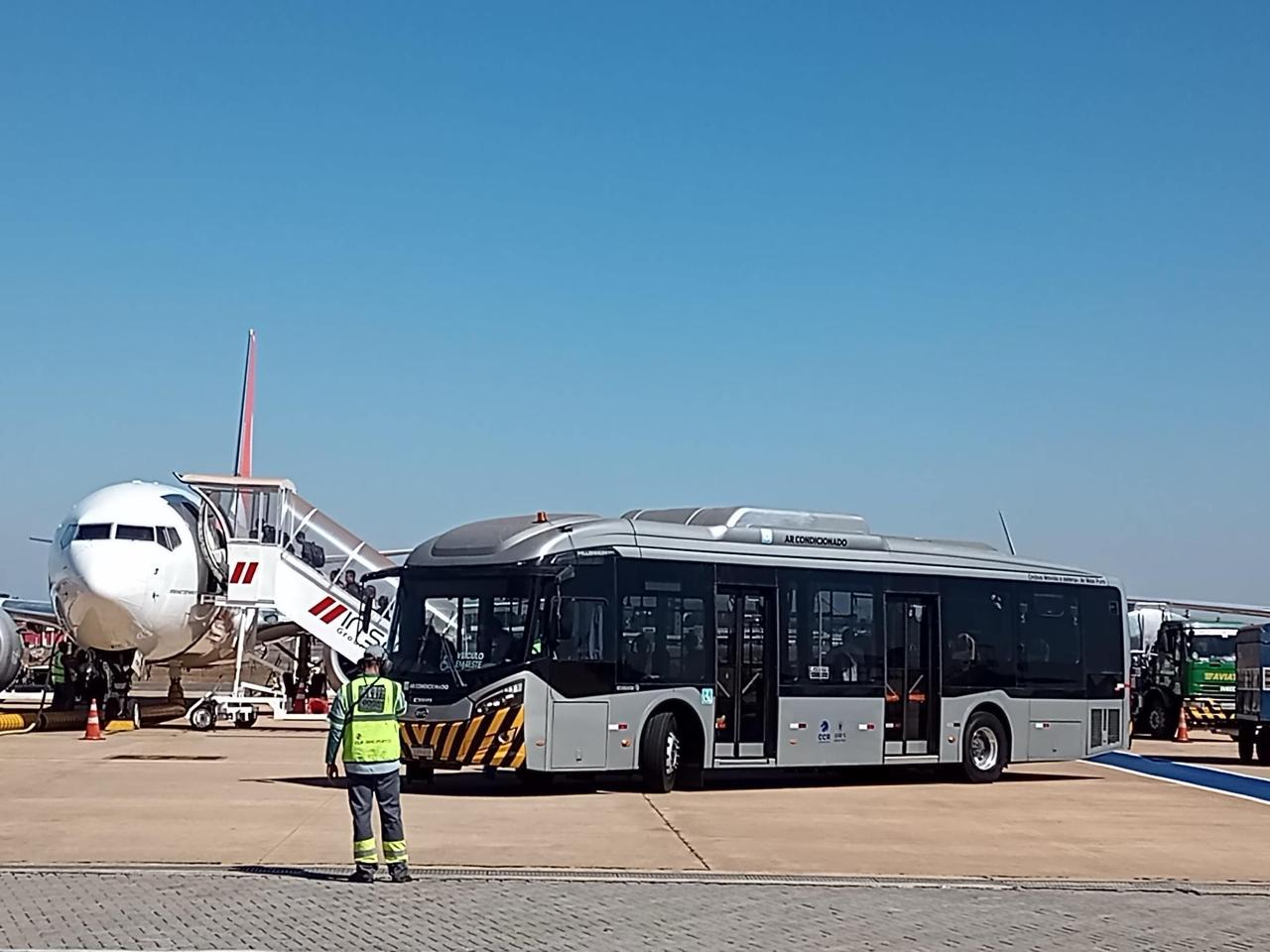 Ônibus 100% elétrico em teste no Aeroporto de Goiânia. Foto: Divulgação