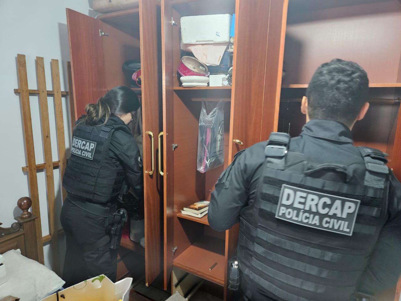 Mandado de prisão é cumprido e investigação busca identificar grupo envolvido em fraudes. Foto: Reprodução PCGO