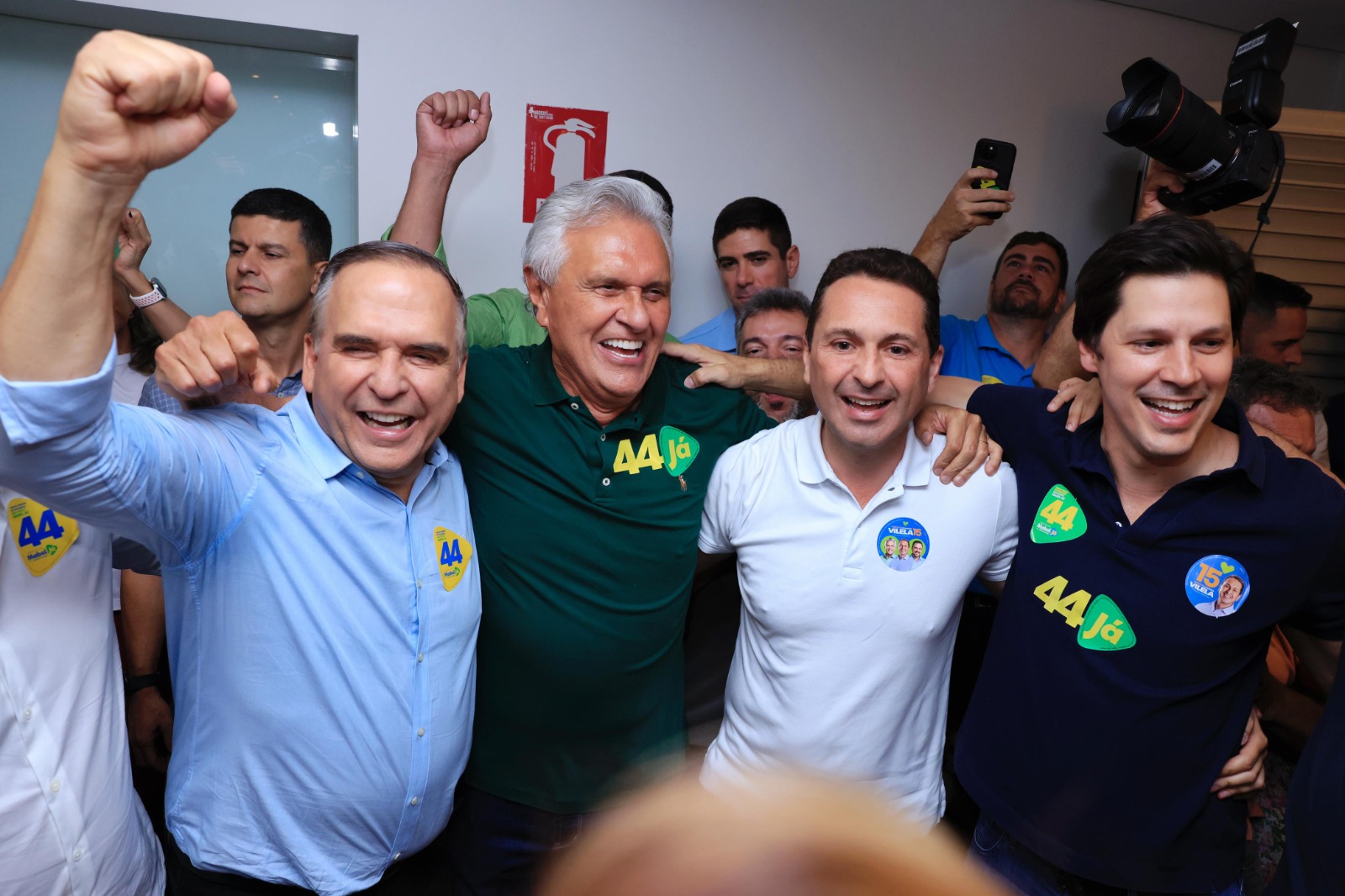 Campanhas de aliados com apoio de Caiado derrotam extrema direita nas maiores cidades de Goiás