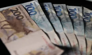 Governo cria Desenrola Adimplentes para reduzir juros de quem mantém as contas em dia