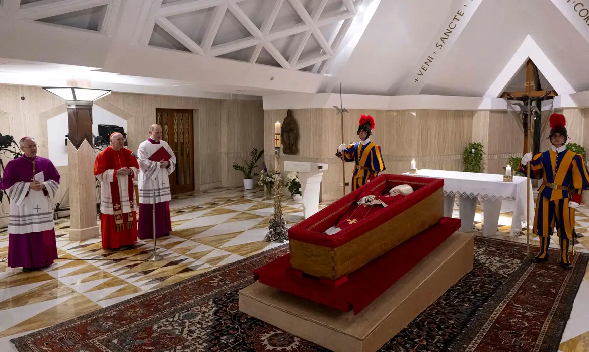 Funeral do papa Francisco será realizado no sábado, anuncia Vaticano