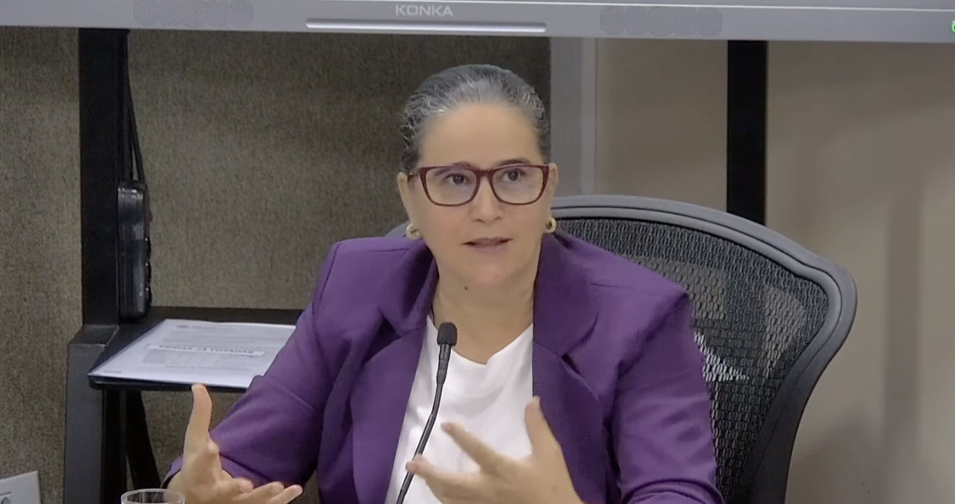 Katia Maria - Vereadora aponta falta de informação da Prefeitura para remanejamento de recursos