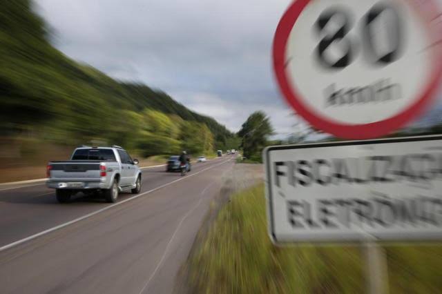 Alta velocidade lidera infrações em Goiás no início de 2025