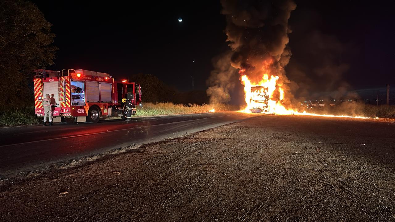 ônibus bombeiros