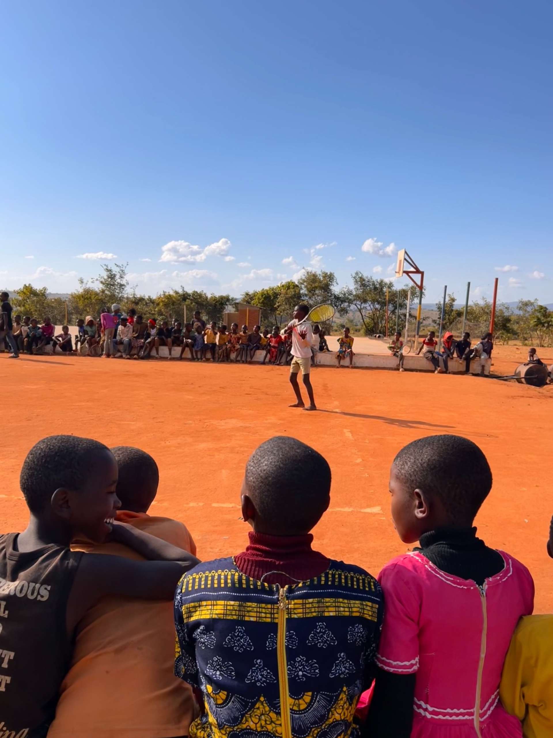 Missão humanitária na África mobiliza apoio a refugiados