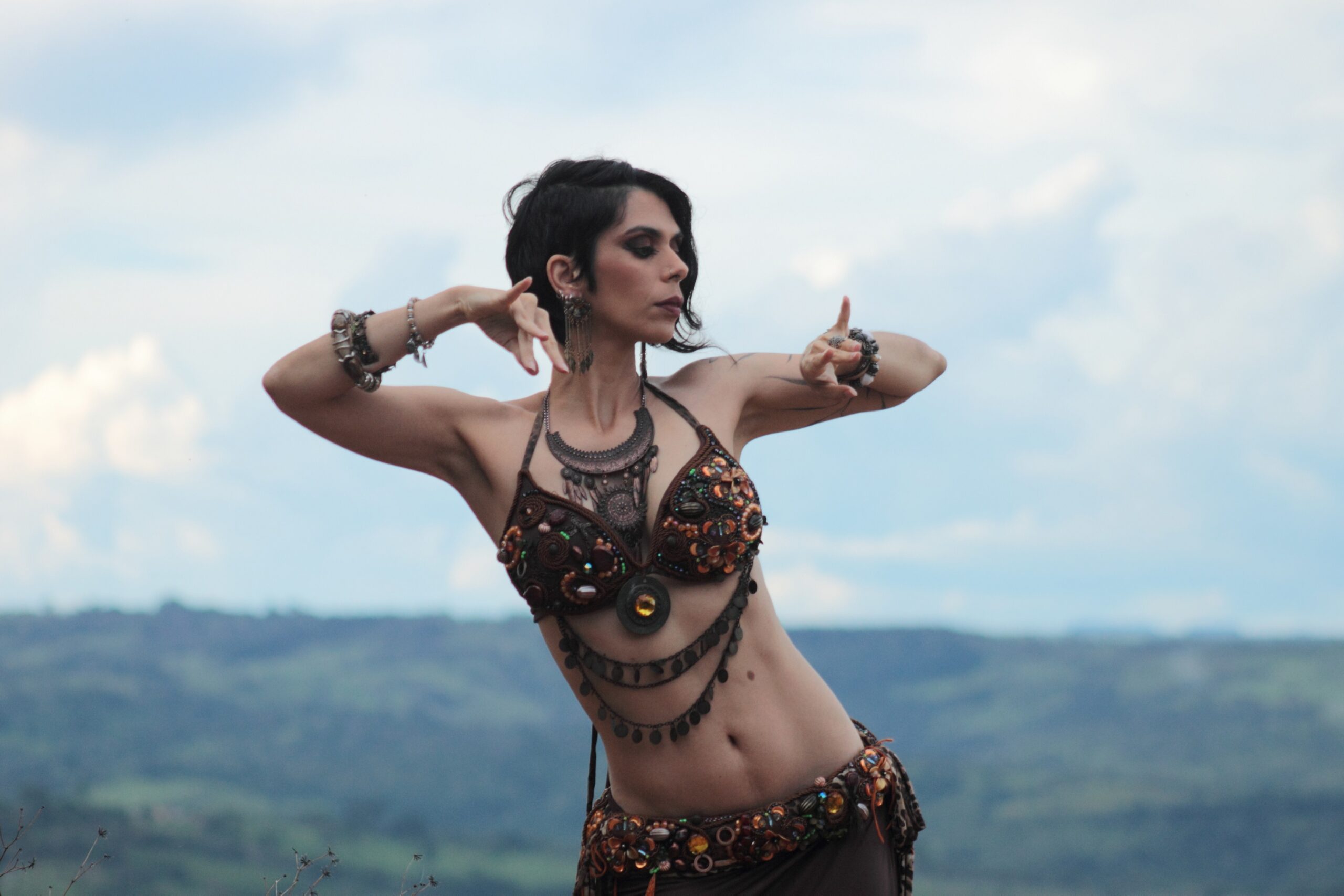Tribal Fusion oficina gratuita em Goiânia introduz dança que mistura tradição e contemporaneidade