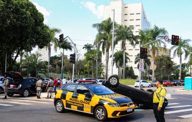 SET orienta condutores sobre procedimentos em acidentes sem vítimas