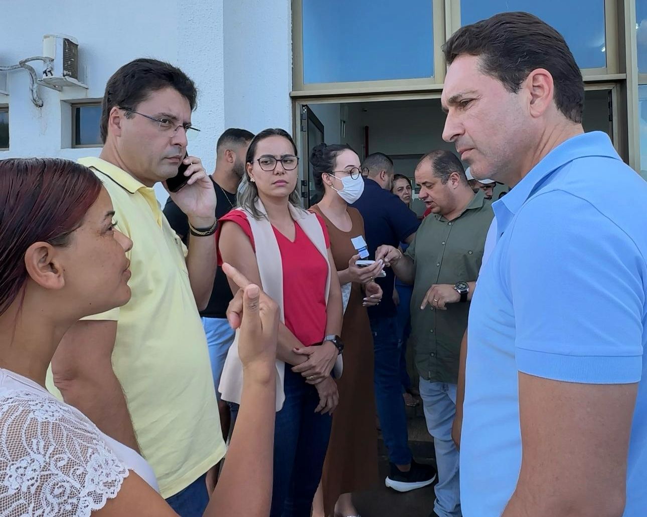Em visita a UPA do Buriti Sereno, Vilela afirma que está enfrentando os problemas de frente