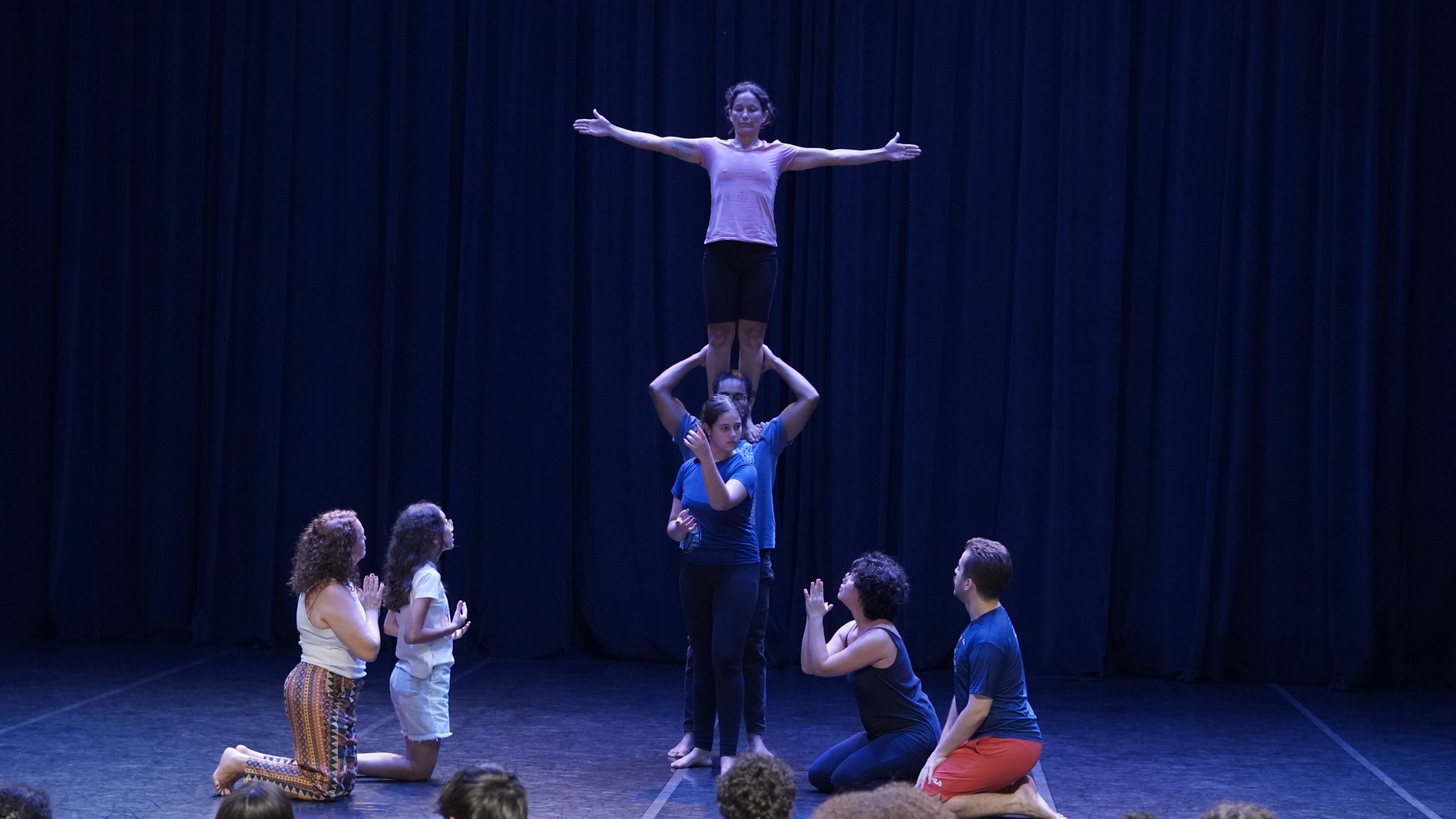 Basileu França promove dois dias de apresentações de teatro gratuitas