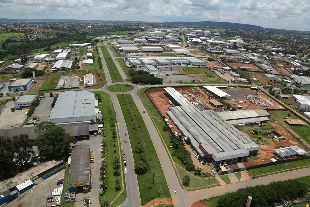 Empresas de Aparecida ofertam mais de 1,3 mil vagas de emprego