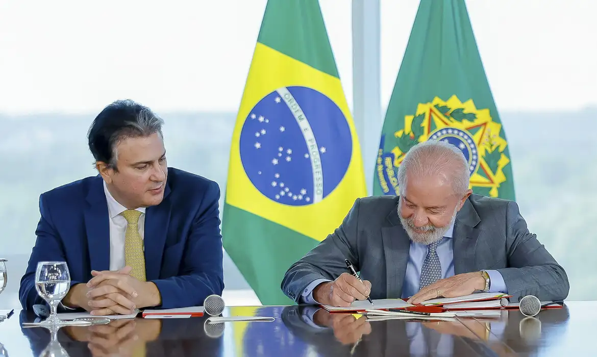 MEC define medicina, direito e odontologia como cursos presenciais