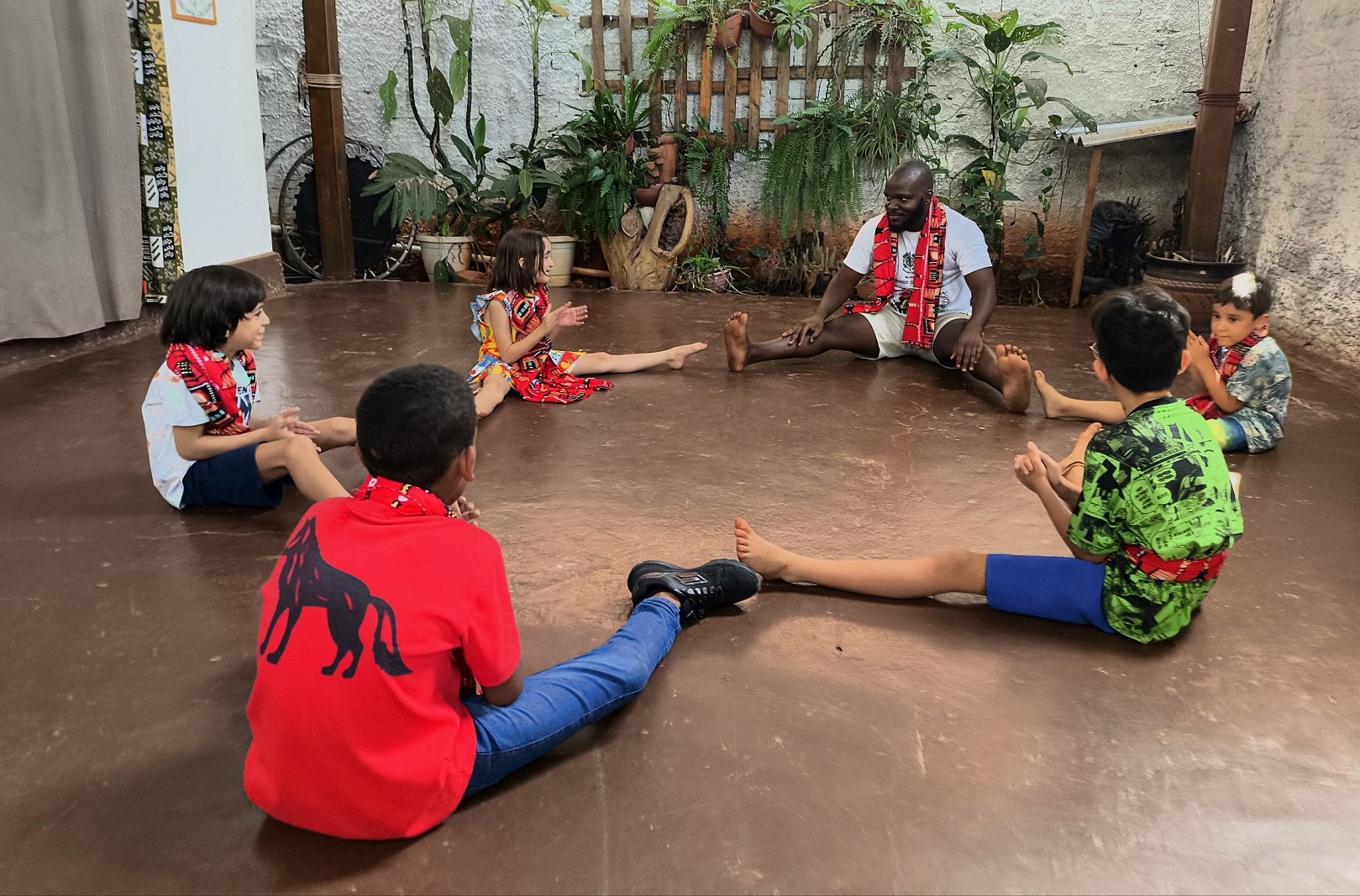 Mercado de Àkesán promove cultura negra com dança infantil e Noite do Poder Preto em Goiânia