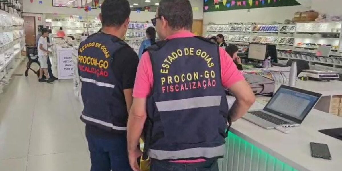 Procon notifica 7 óticas por cumprimento de nova lei do setor