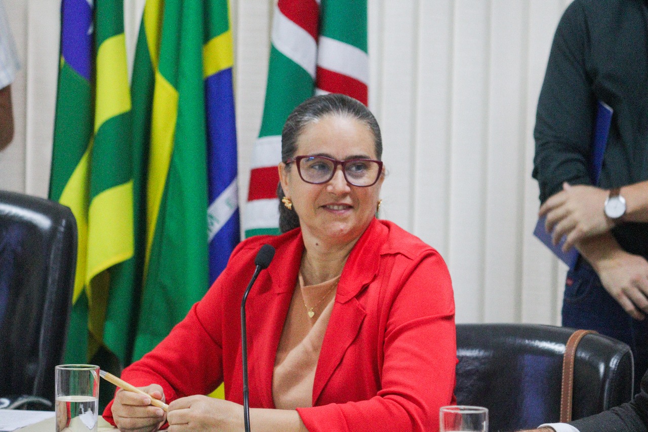 Projeto de R$ 10 milhões do prefeito Mabel é retirado de pauta
