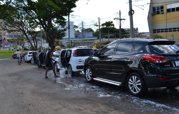 Prefeitura de Goiânia regulamenta atividade de lavador de veículos