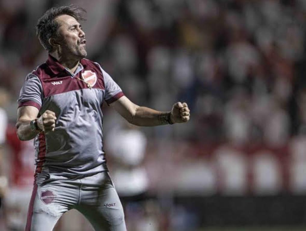 Vila aposta em Luisinho Lopes para tentar vaga na Série A
