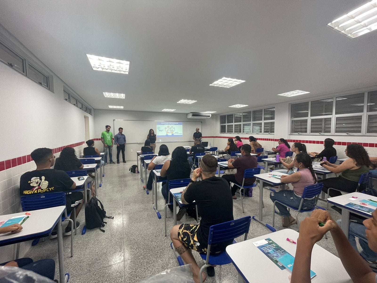 Goiás Social investe R$ 14 milhões em Bolsas Profissionalizantes para estudantes das Escolas do Futuro