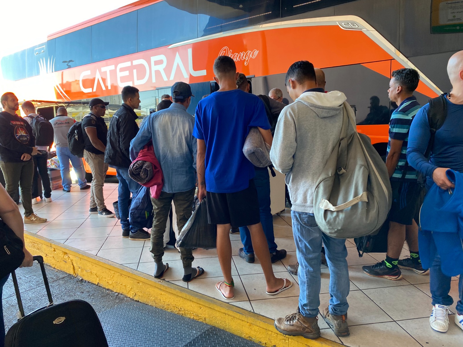 Prefeitura de Goiânia faz retorno de pessoas vulneráveis para locais de origem