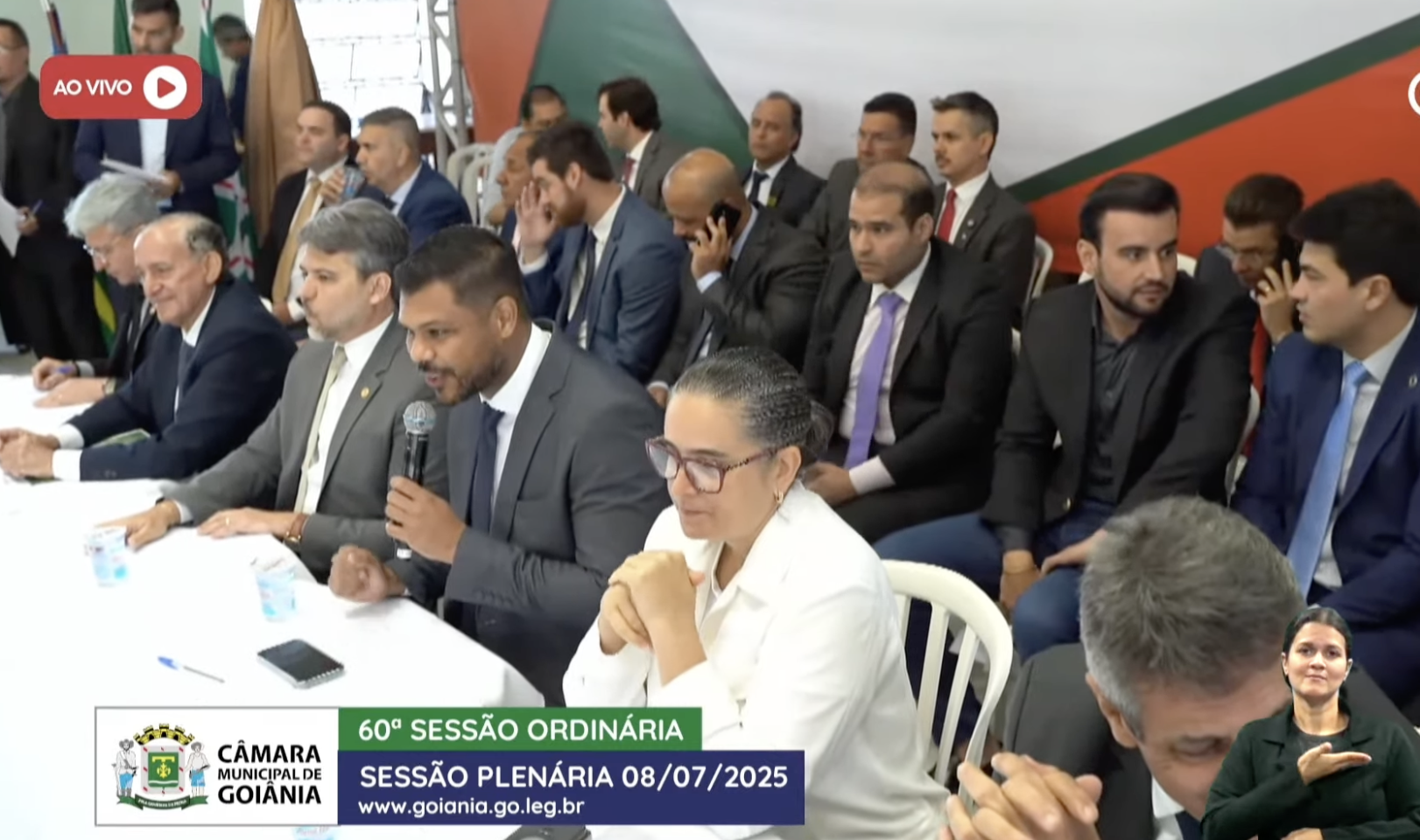 Câmara aprova reajuste de 6,27% para professores e bônus para administrativos da Educação