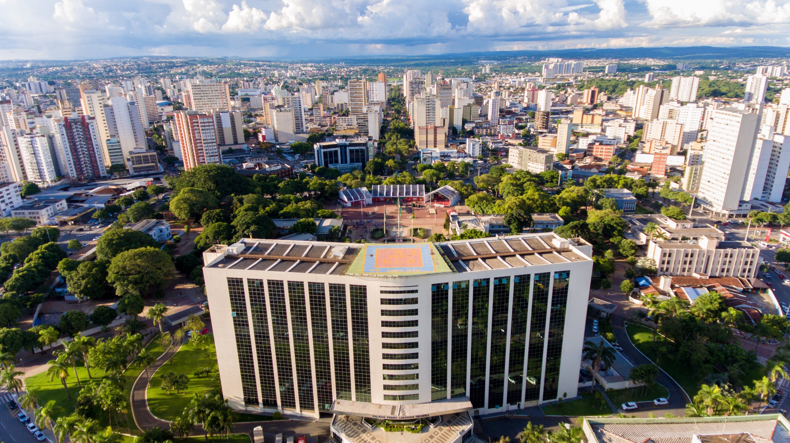 Goiás dobra investimentos públicos e registra alta na arrecadação no 3º bimestre de 2025 Estado investe mais de R$ 1,6 bilhão em infraestrutura e serviços; receitas crescem quase 11% em relação a 2024 (foto Secom)