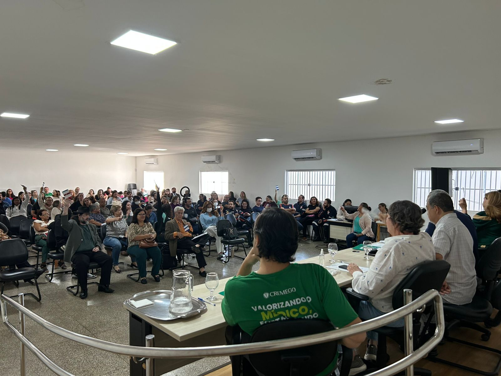 Conselho de Saúde rejeita corte nos honorários médicos; Paço retira proposta de pauta