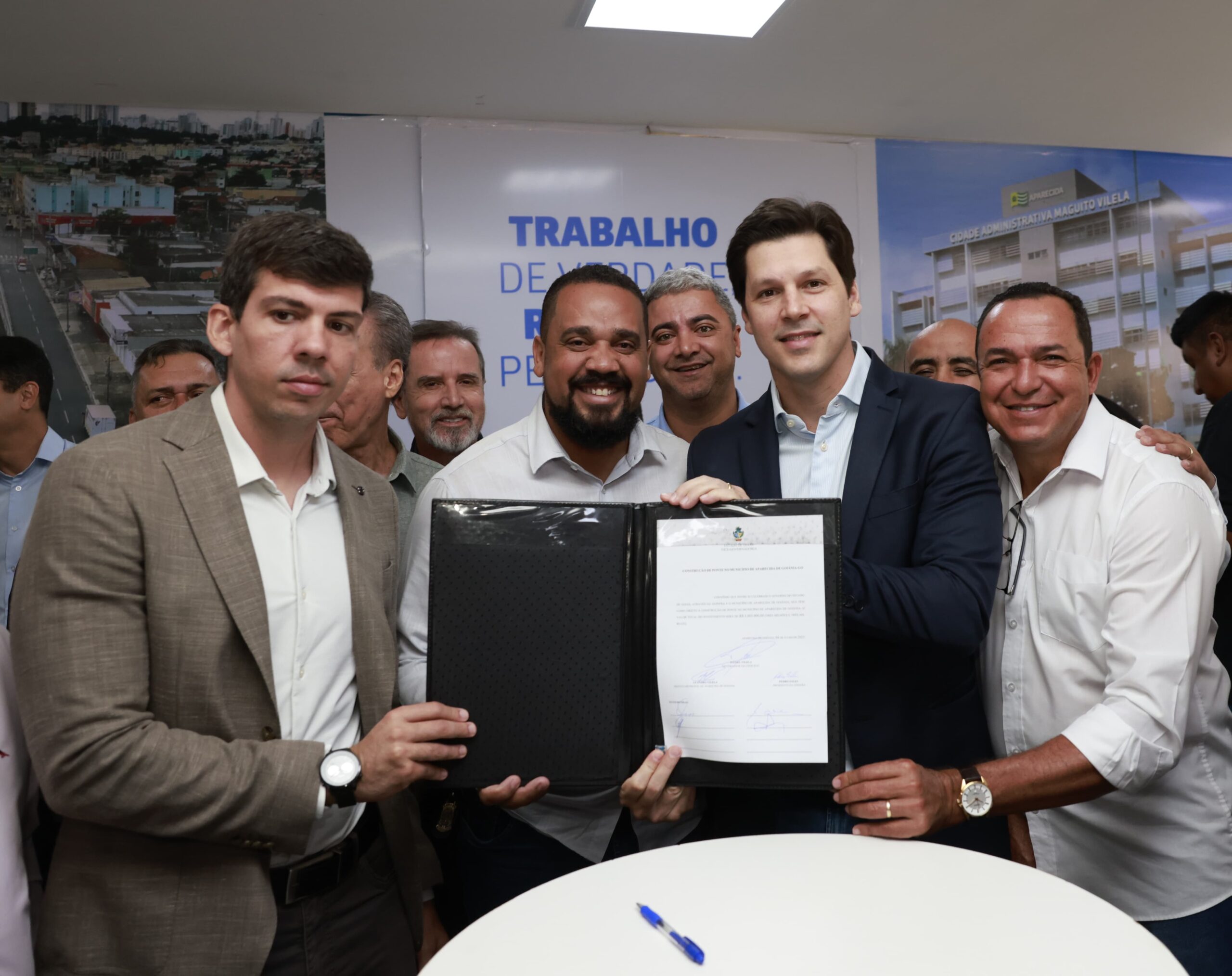 Daniel Vilela assina convênio de R$ 18 milhões para obras em Aparecida de Goiânia (Foto: André Costa)
