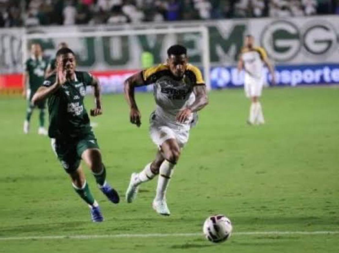 Goiás perde a liderança