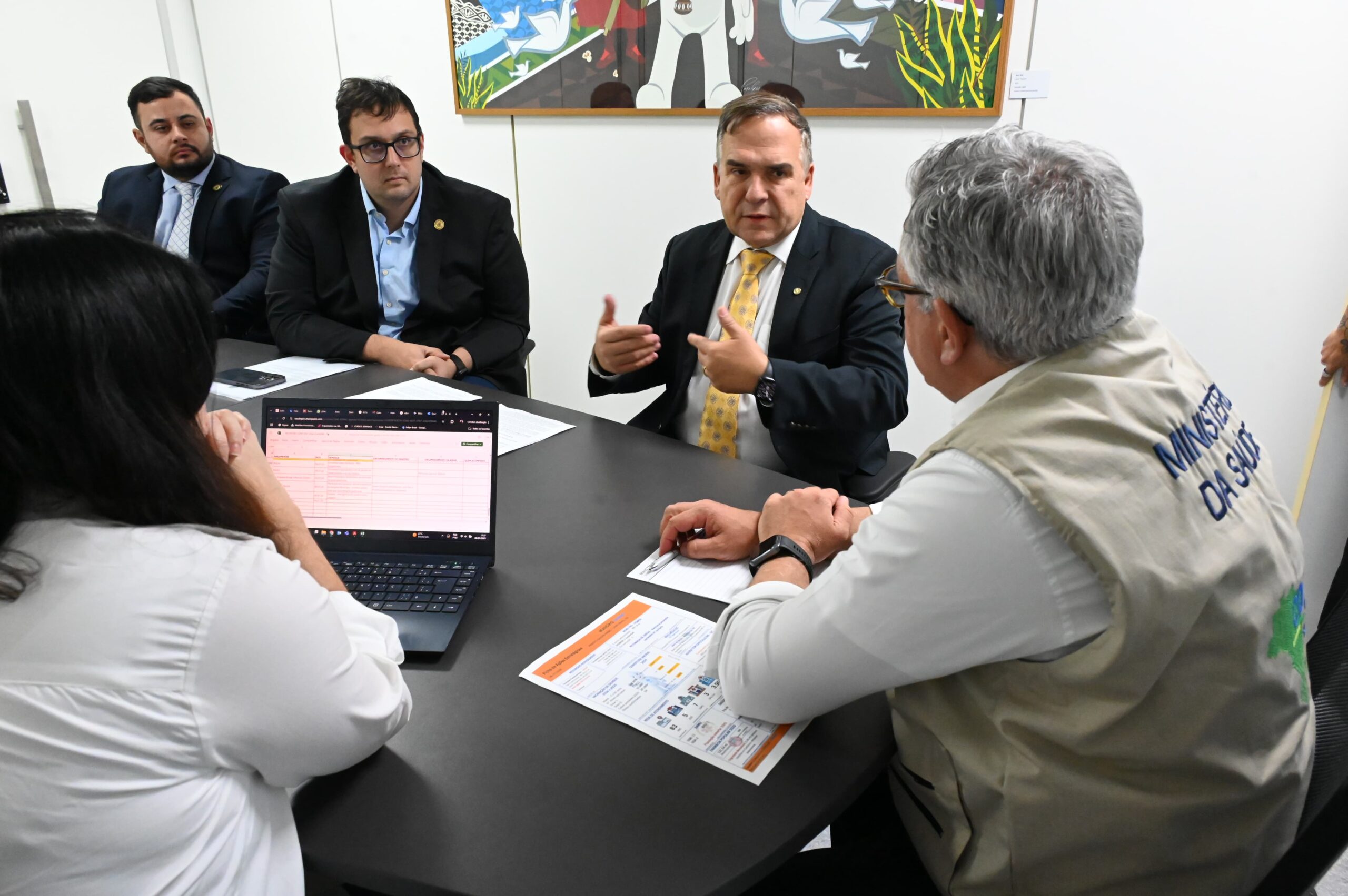 Em meio à crise nas maternidades, Mabel vai a Brasília e se reúne com ministro Padilha