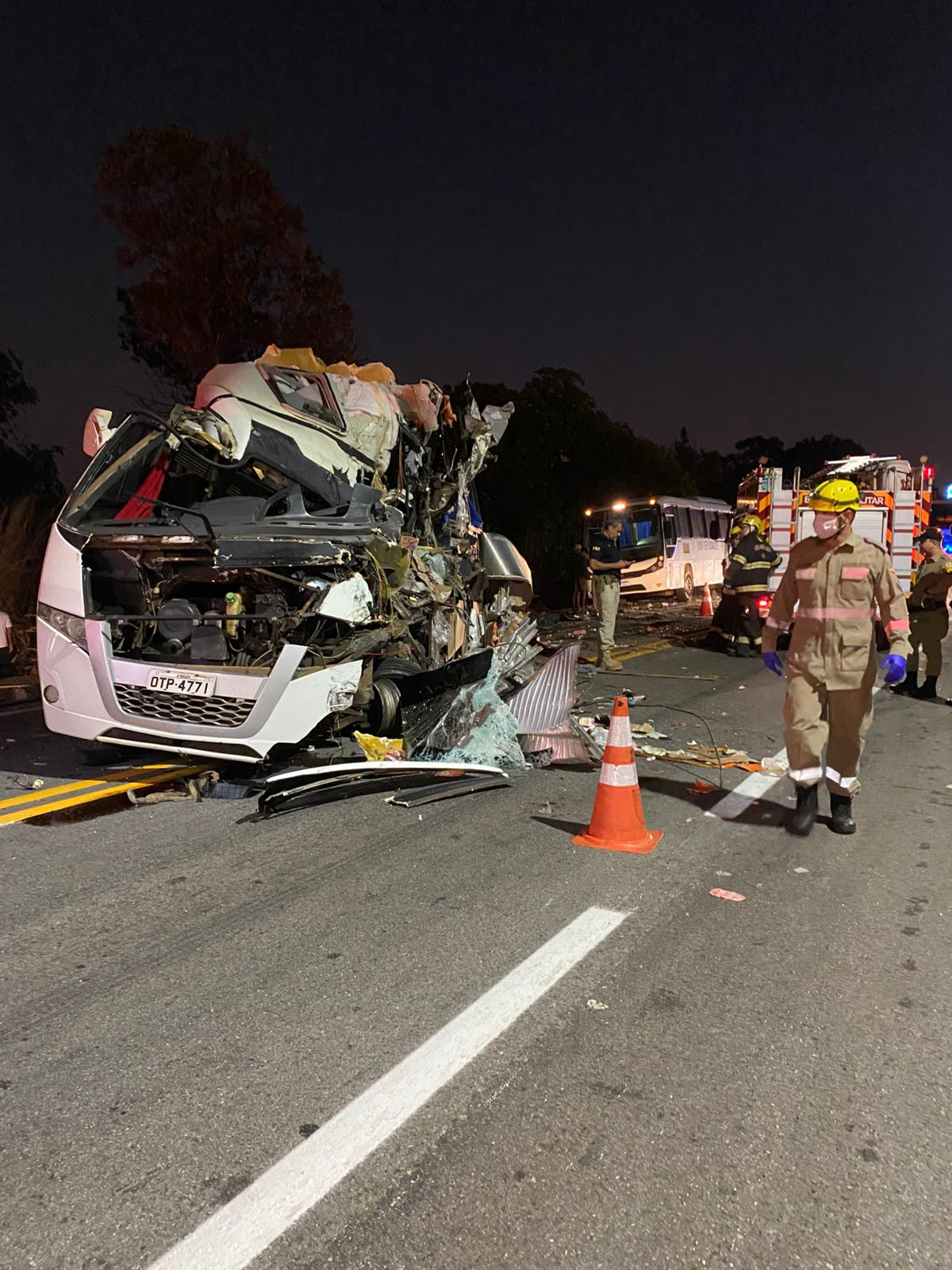 Acidente na BR-153 deixa seis mortos; vítimas seguiam para congresso em Goiânia