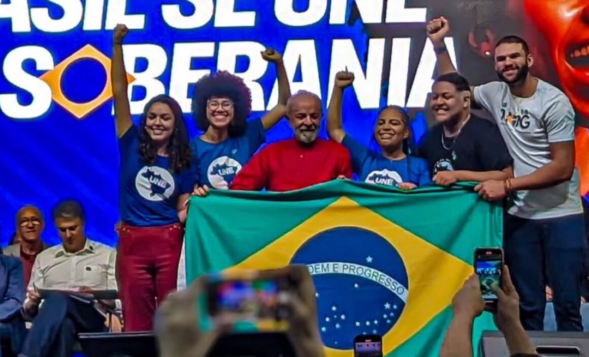 Lula UNE