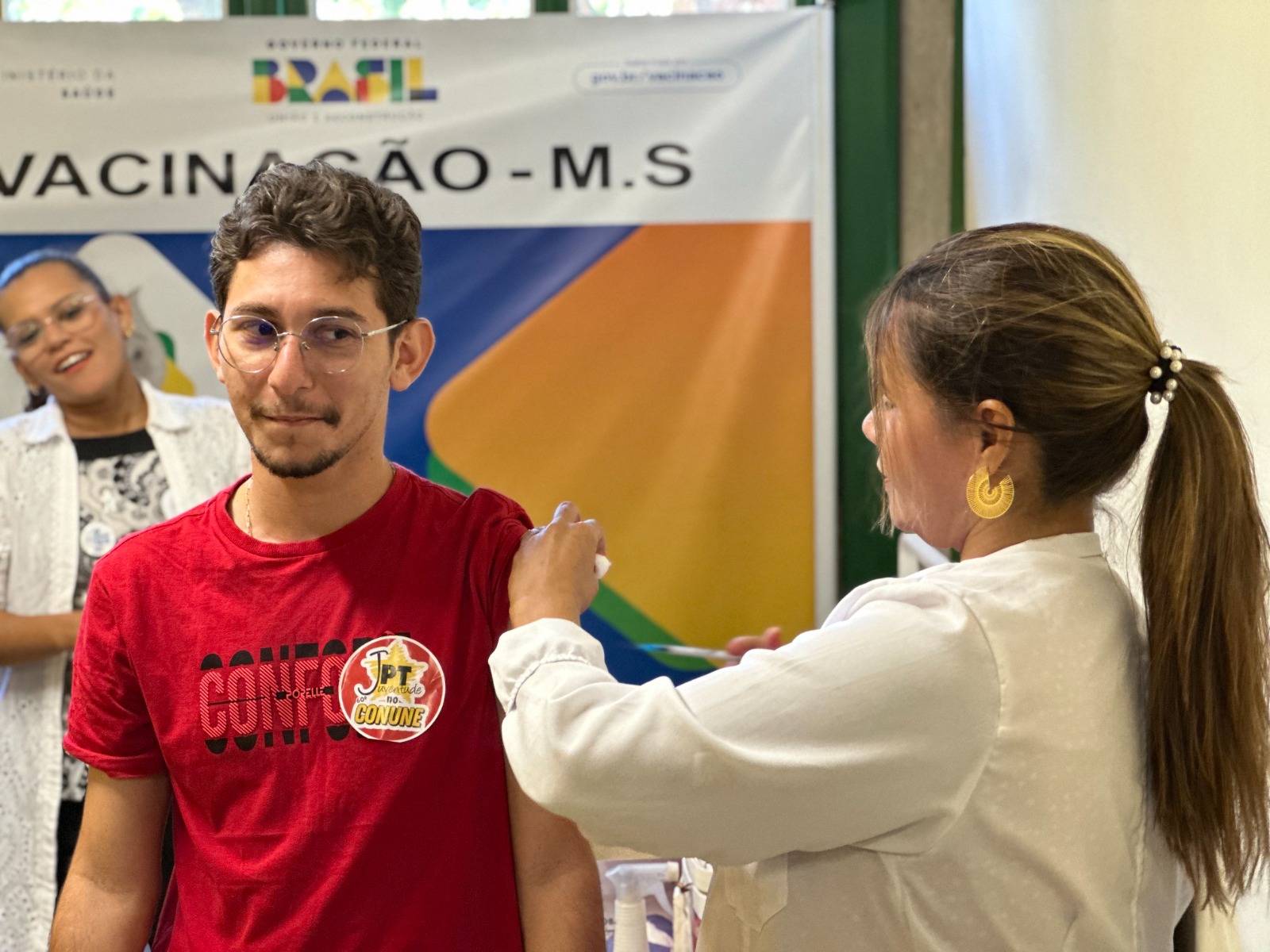 testagem e vacinas