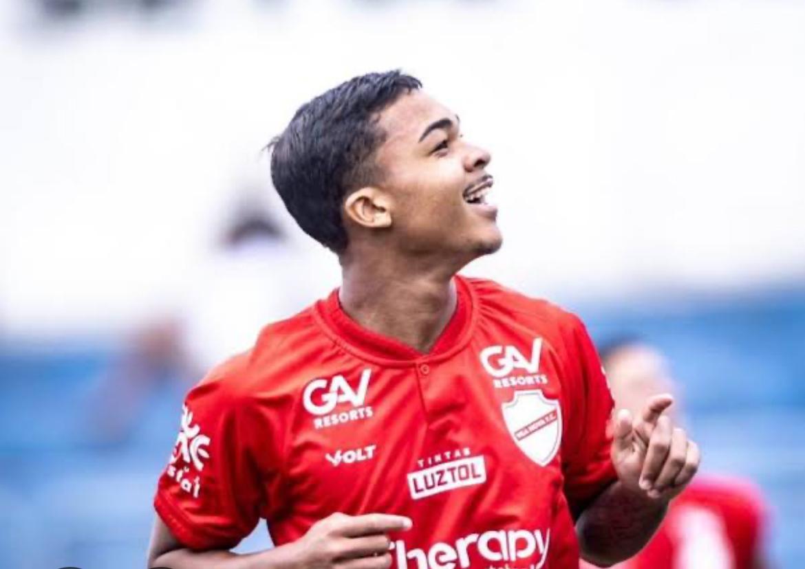 Vila G4 Gustavo Pajé