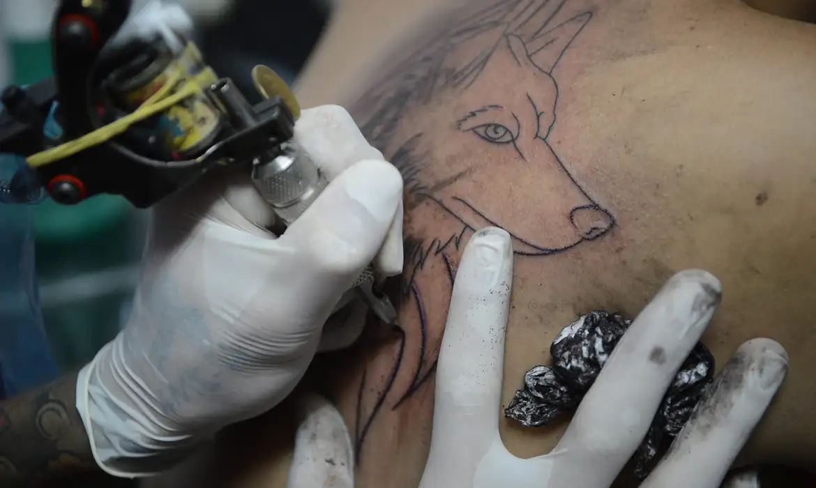 anestesia tatuagem Fabio Rodrigues Pozzebom/Agência Brasil