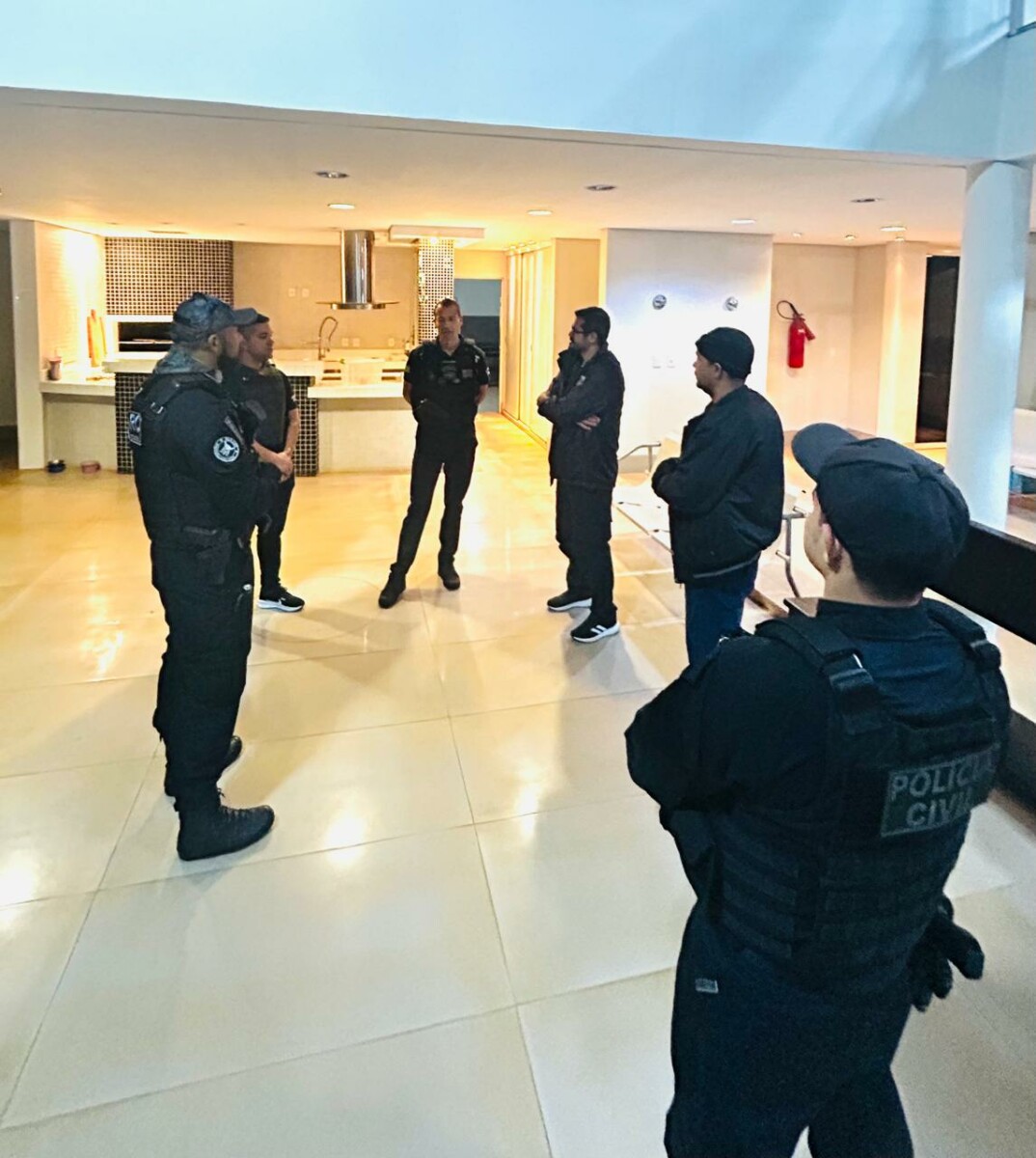 prisão golpe falso intermediário