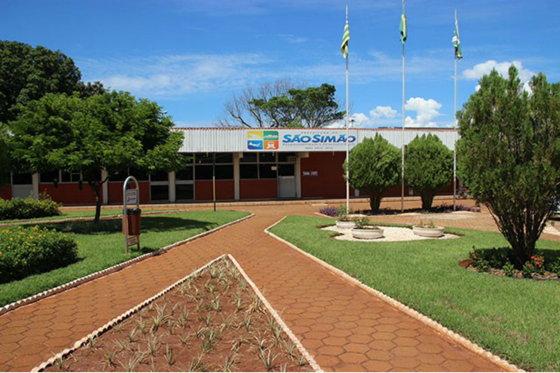 Fachada da prefeitura de São Simão. Foto: Site da prefeitura