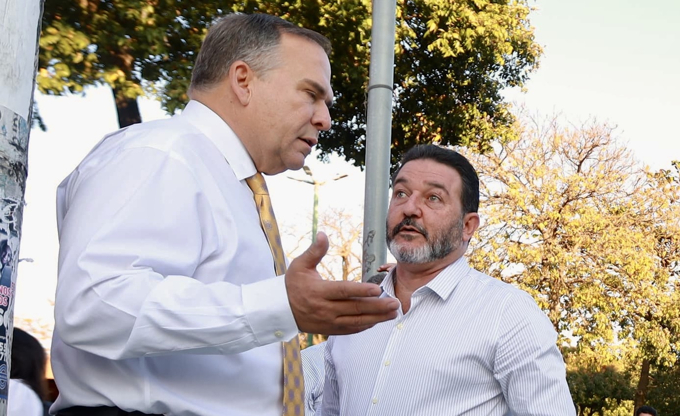 Sandro Mabel e Tarcísio Abreu - Líder do prefeito na Câmara ameaça convocar secretário de Trânsito - Foto: Divulgação / Prefeitura de Goiânia