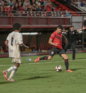 Federico Martínez, multa por indisciplina