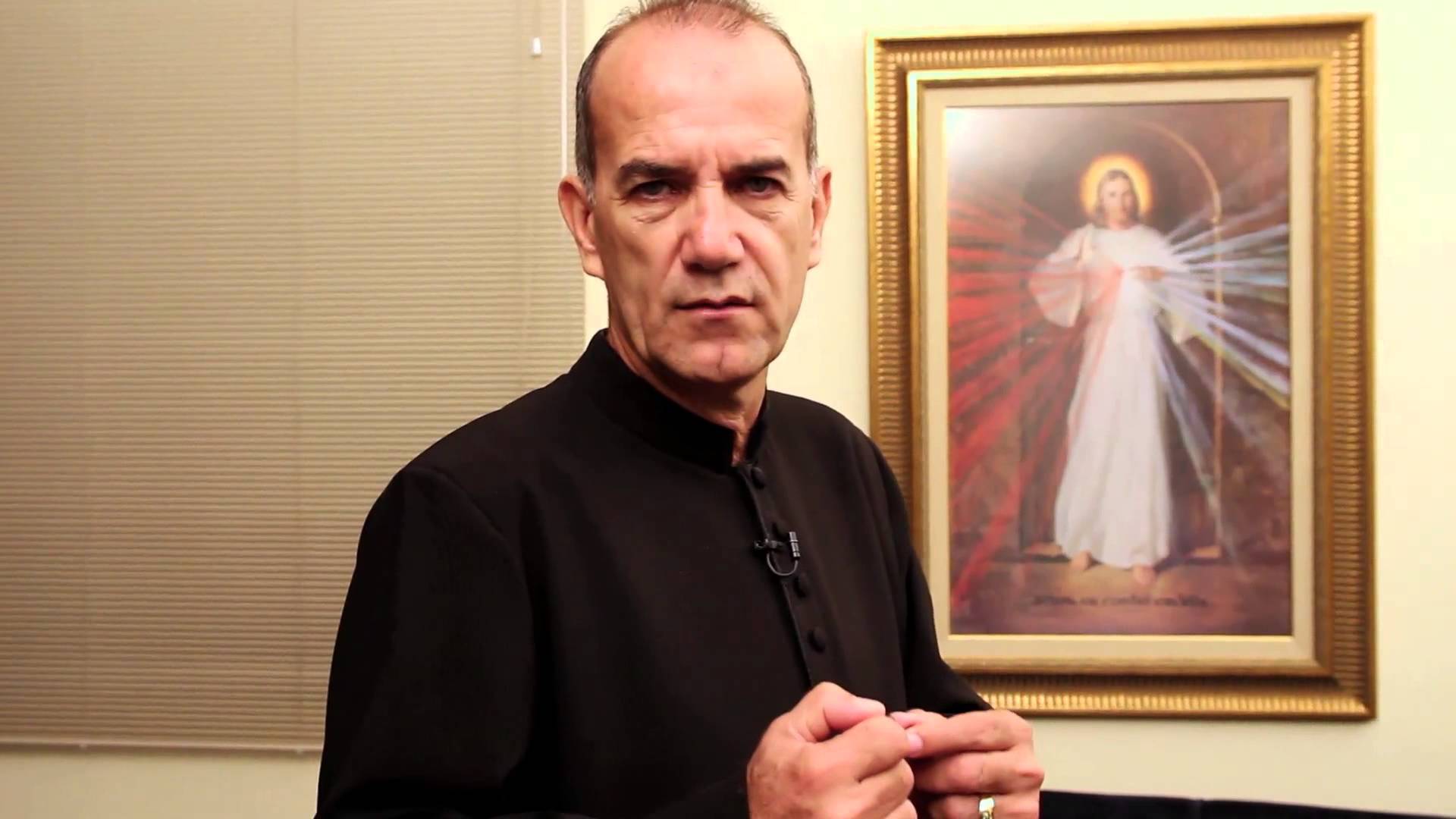 Religioso parcelará valor em 48 vezes após suspeita de ter ficado 20 anos sem cumprir expediente na Alego