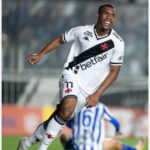 Rayan marca o primeiro gol do Vasco (Foto: Reprodução)