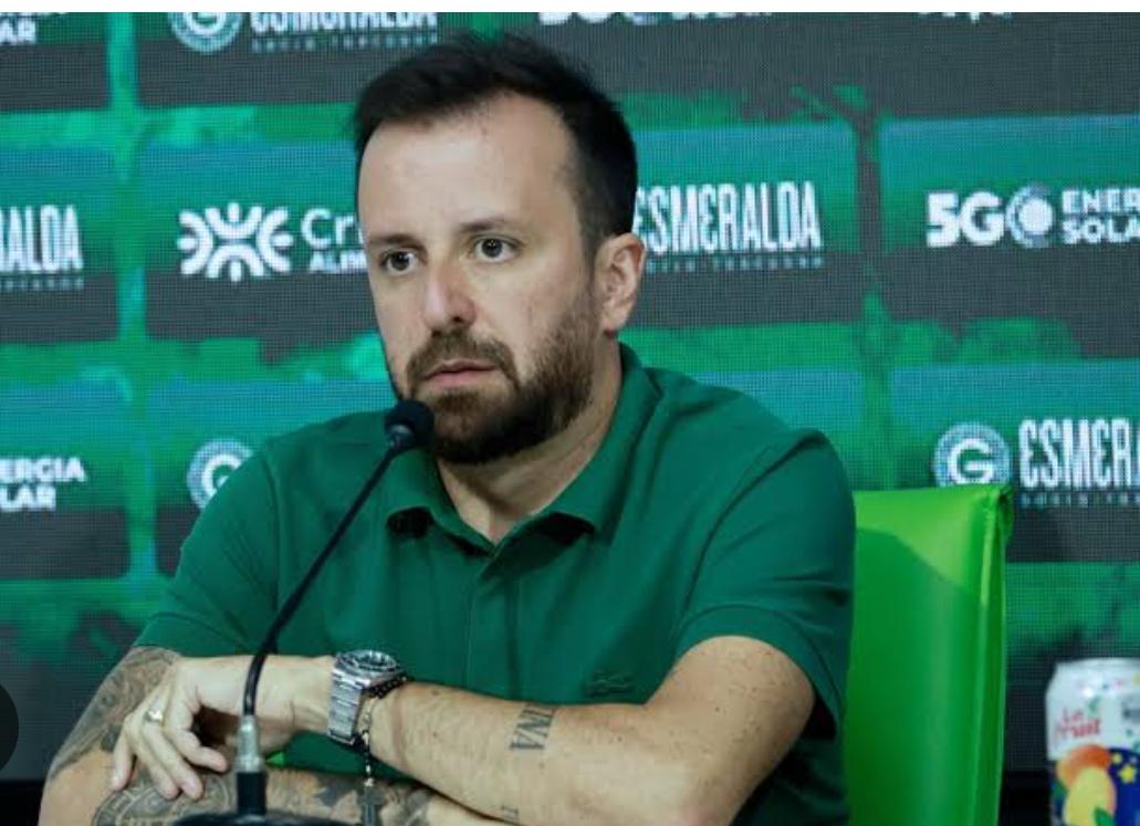 Hugo Bravo atacou duramente os dirigentes do Goiás depois da vitória sobre o rival por 2 a 0 no OBA