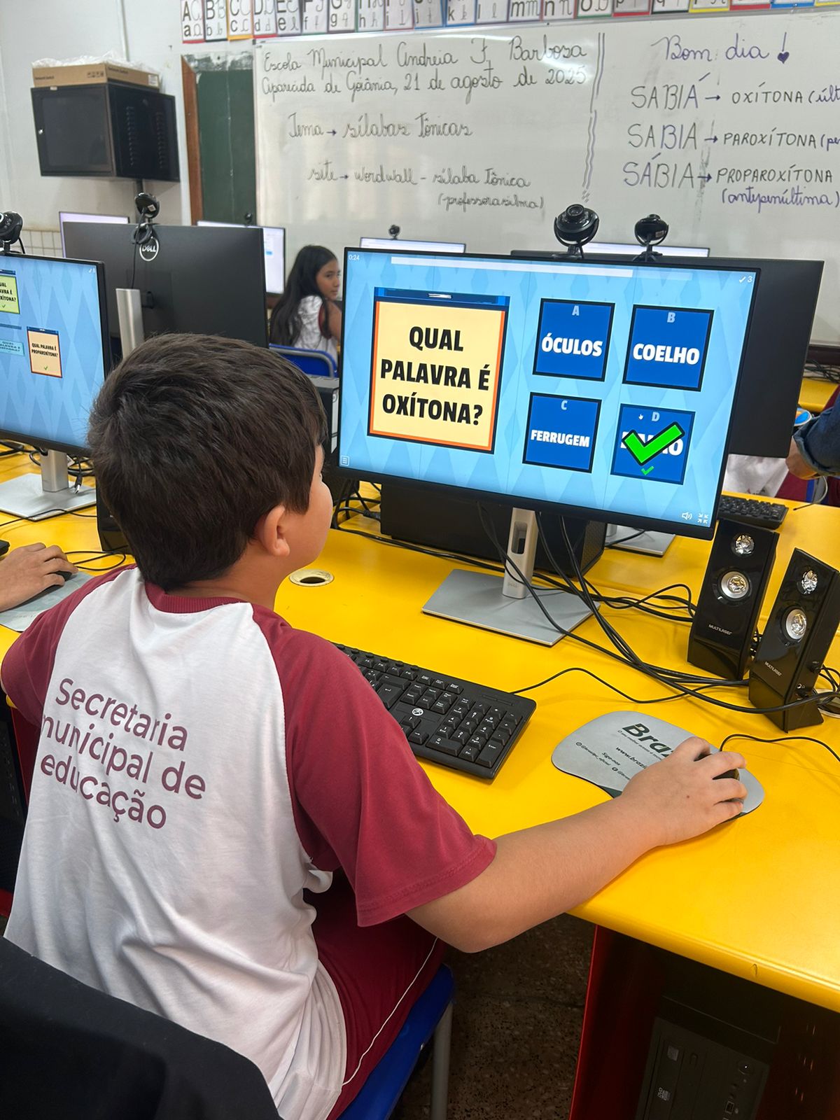 Iniciativa de ONG paulista leva internet gratuita a seis escolas municipais em Aparecida de Goiânia